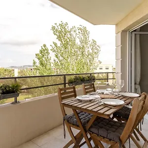 sirocco-bel-appartement-avec-exterieur-proche-des-plages.fr-provencehotel.com/