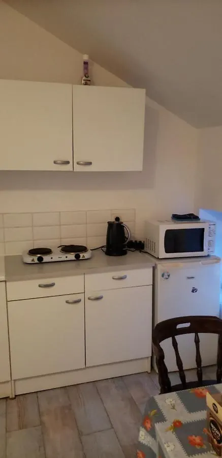 Apartment Residence Mantekila Marcinelle